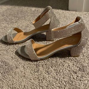 silver sparkly heels. size 5 women’s. $10 :)